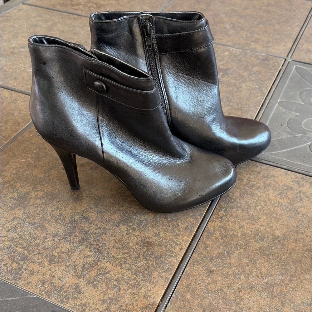 Nine West Black Heeled Boots